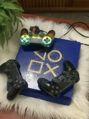 Playstation 4 Slim