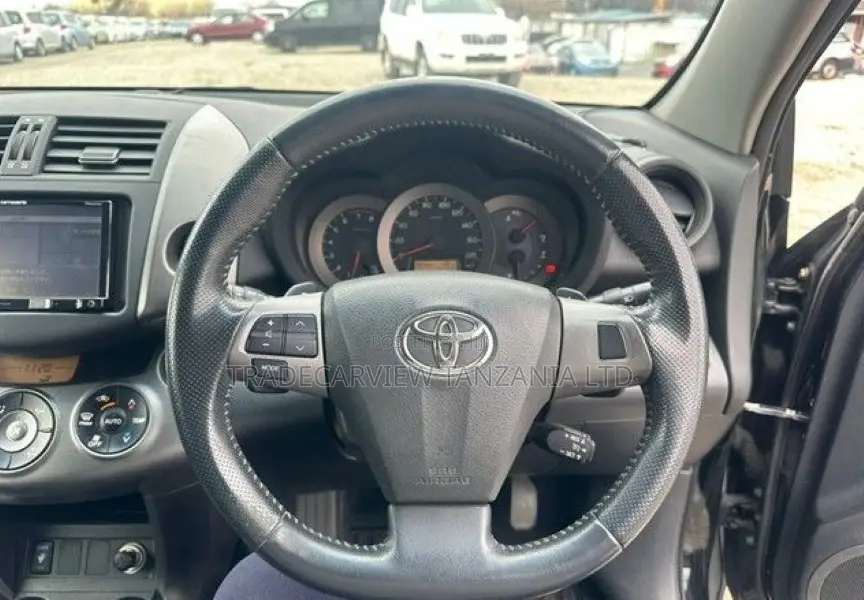 Toyota Vanguard 2010 Black