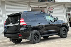 Toyota Land Cruiser Prado 2016 Black
