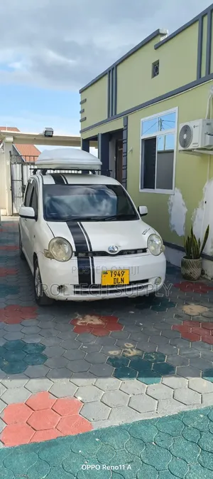 Toyota Sienta 1.5 AWD 2005 White