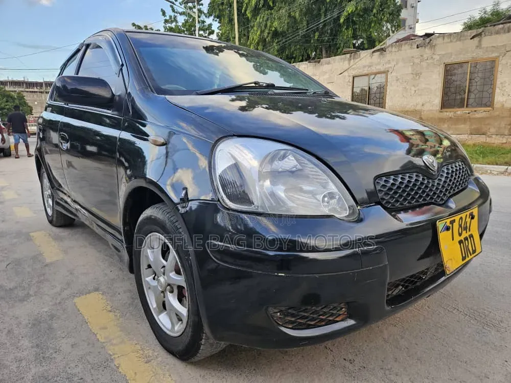 Toyota Vitz 2003 Black