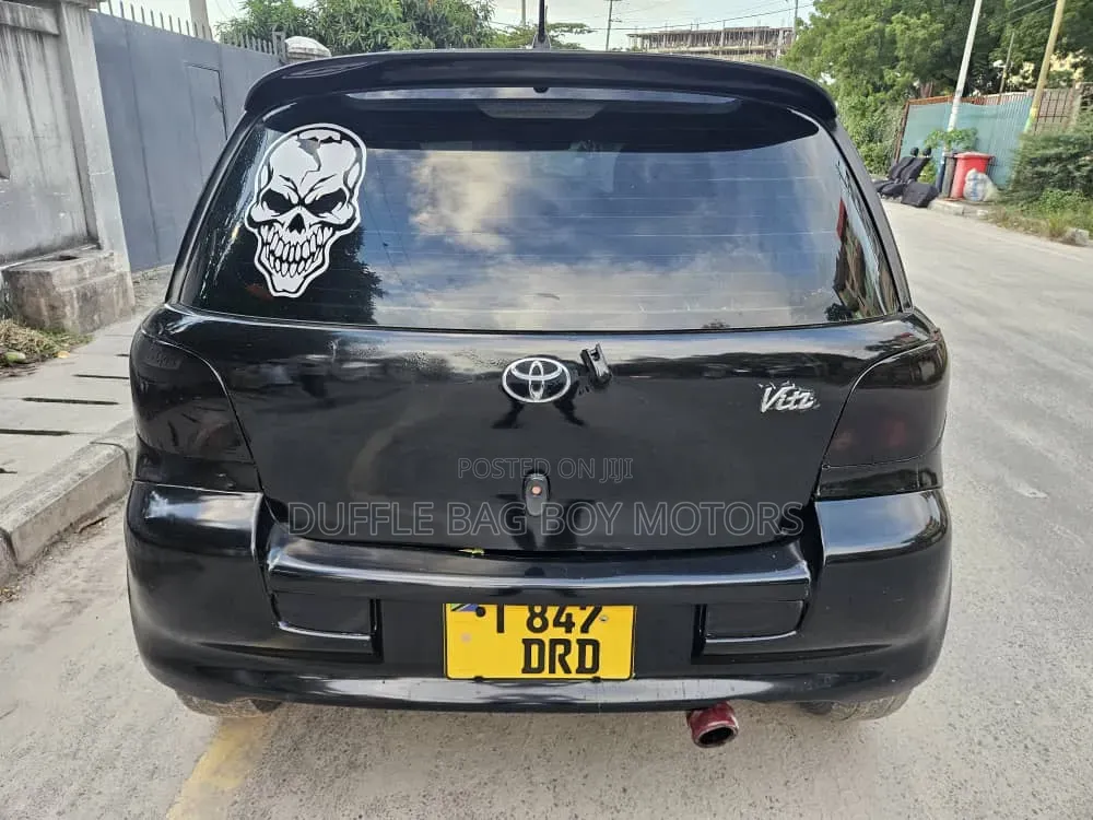 Toyota Vitz 2003 Black