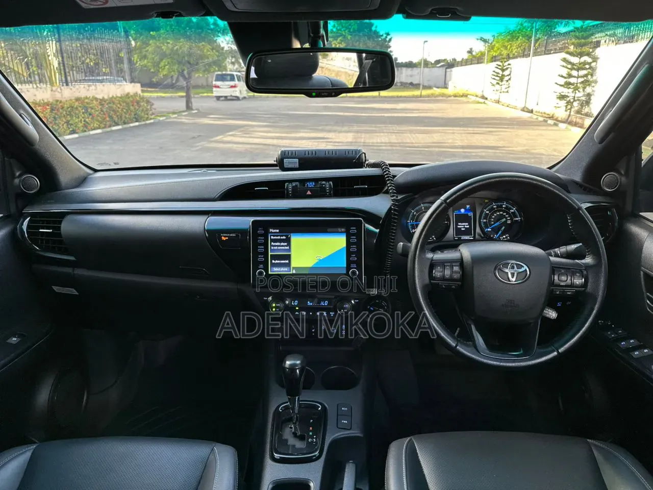 New Toyota Hilux 2023 Gray