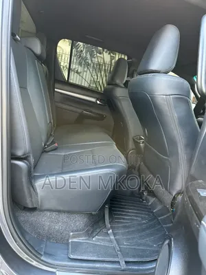 New Toyota Hilux 2023 Gray