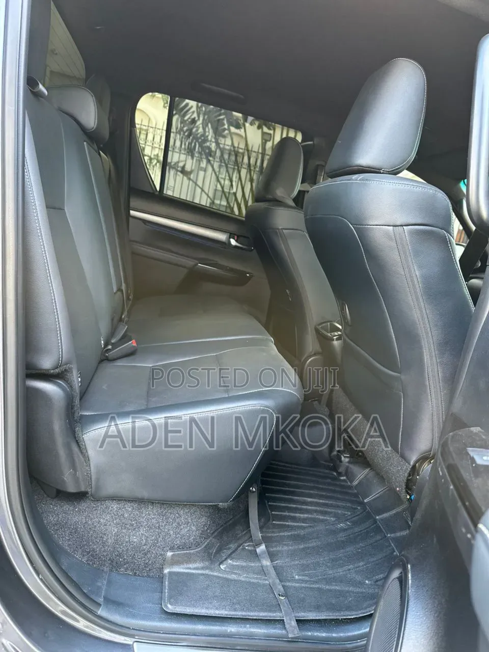 New Toyota Hilux 2023 Gray