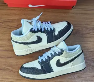 Nike Air Jordan Low Se Sneakers