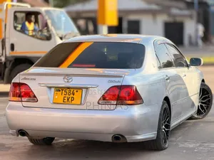 Toyota Crown 2006 Silver