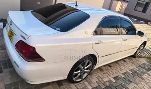 Toyota Crown 2007 White