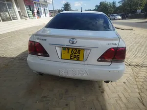 Toyota Crown 2007 White