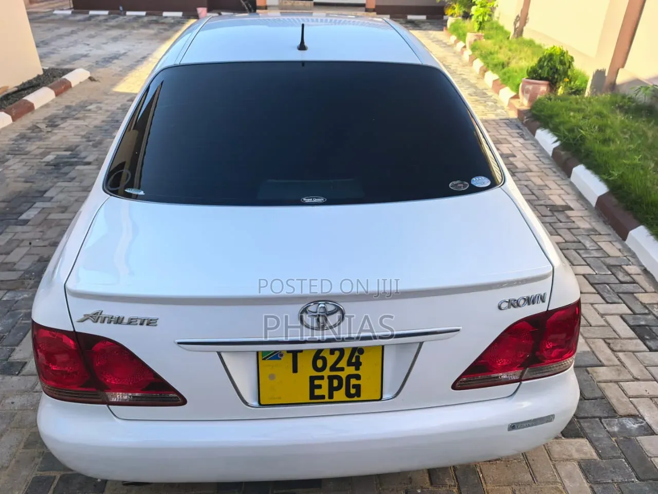 Toyota Crown 2007 White