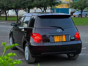 Toyota IST 2004 Black