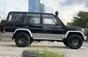 Toyota Land Cruiser Prado 2000 Black