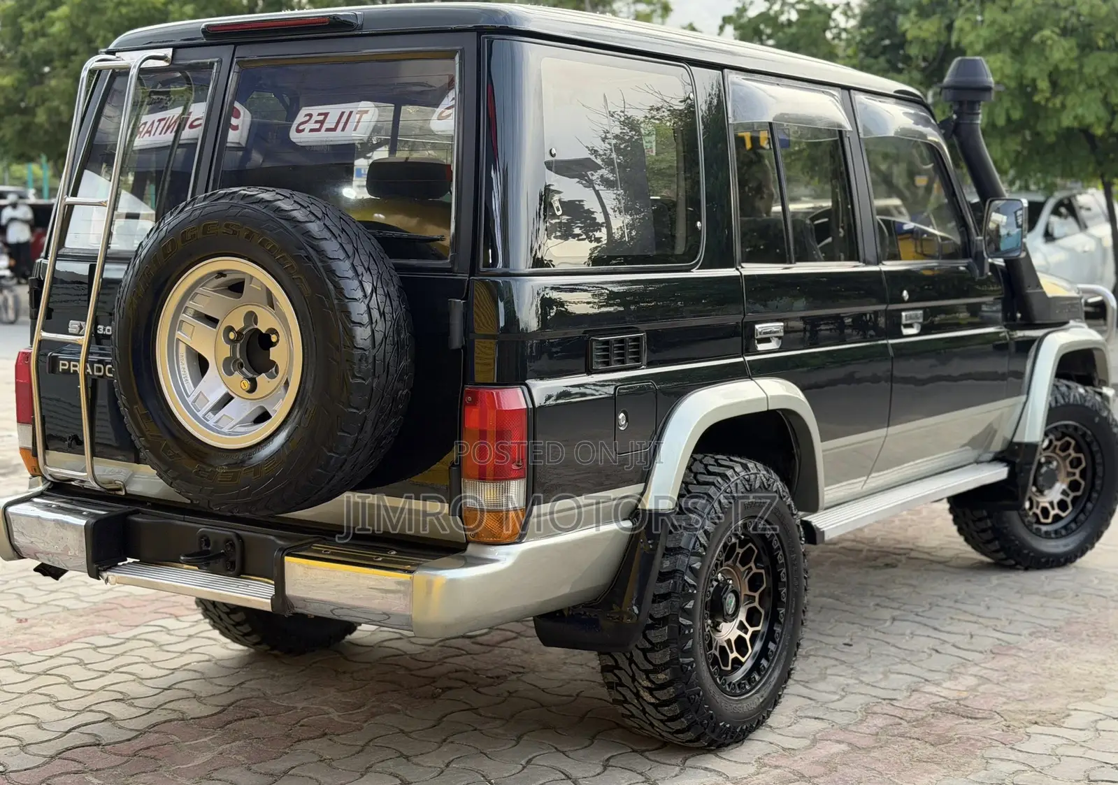Toyota Land Cruiser Prado 2000 Black