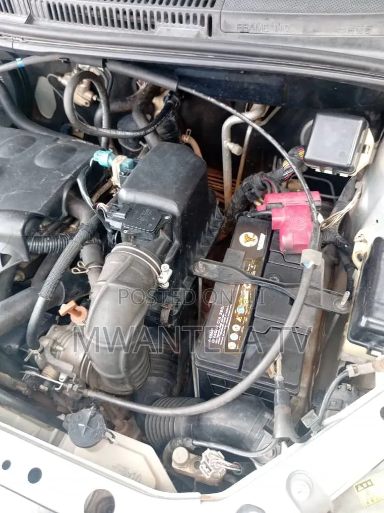 Toyota IST 2004 Silver