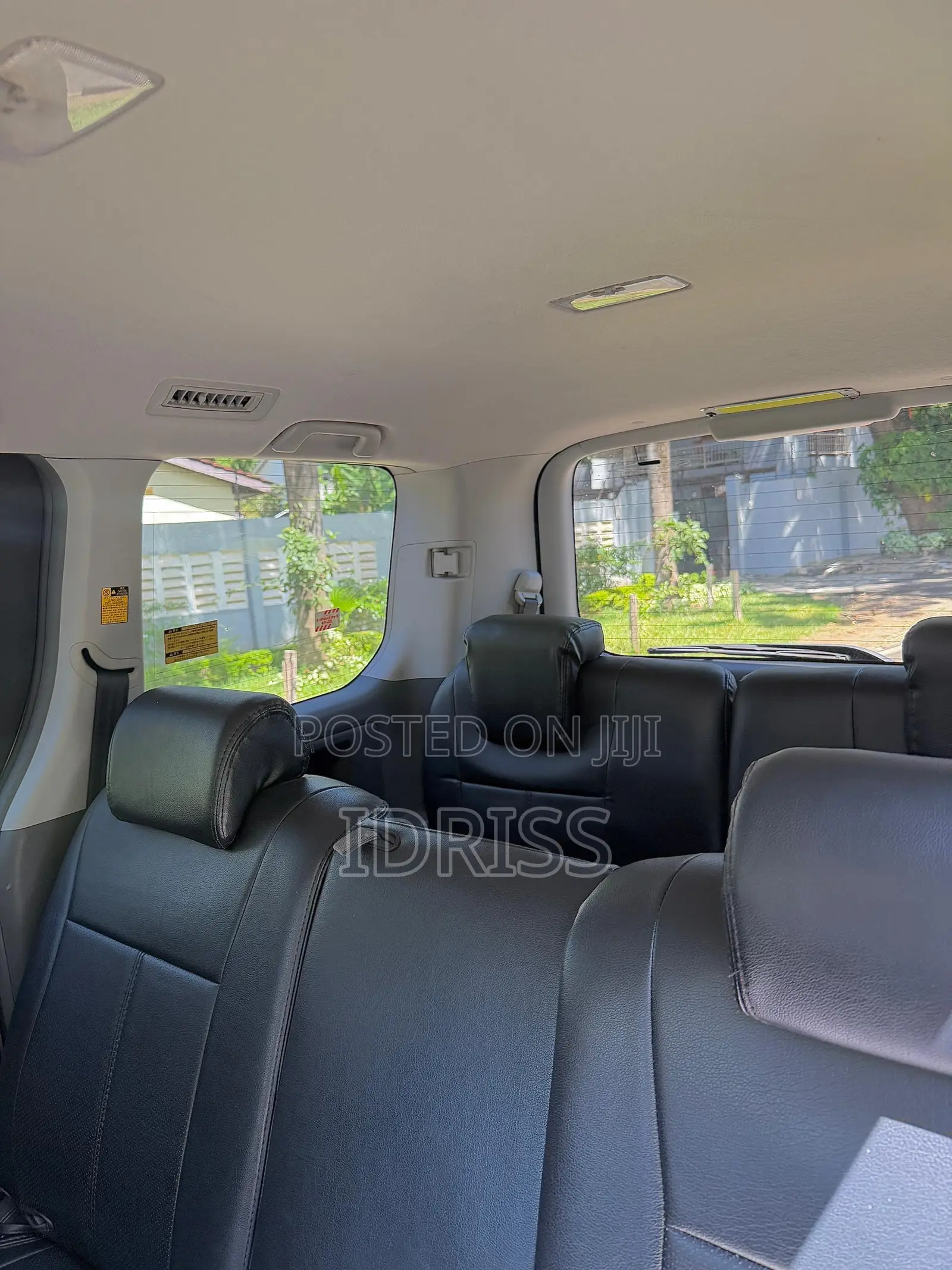 Toyota Noah 2009 Silver