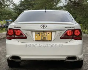 Toyota Crown 2009 White