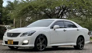 Toyota Crown 2009 White