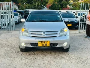 Toyota IST 2008 Silver
