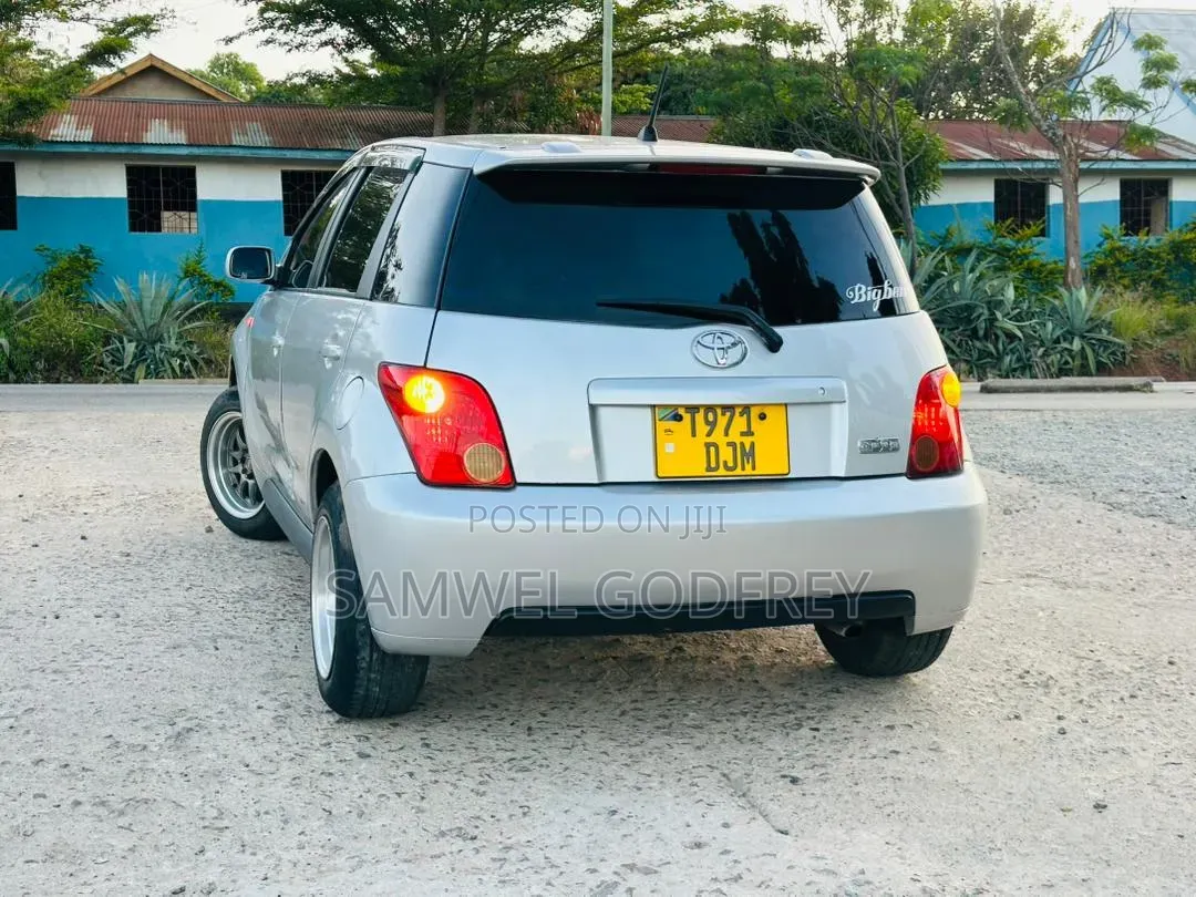 Toyota IST 2008 Silver