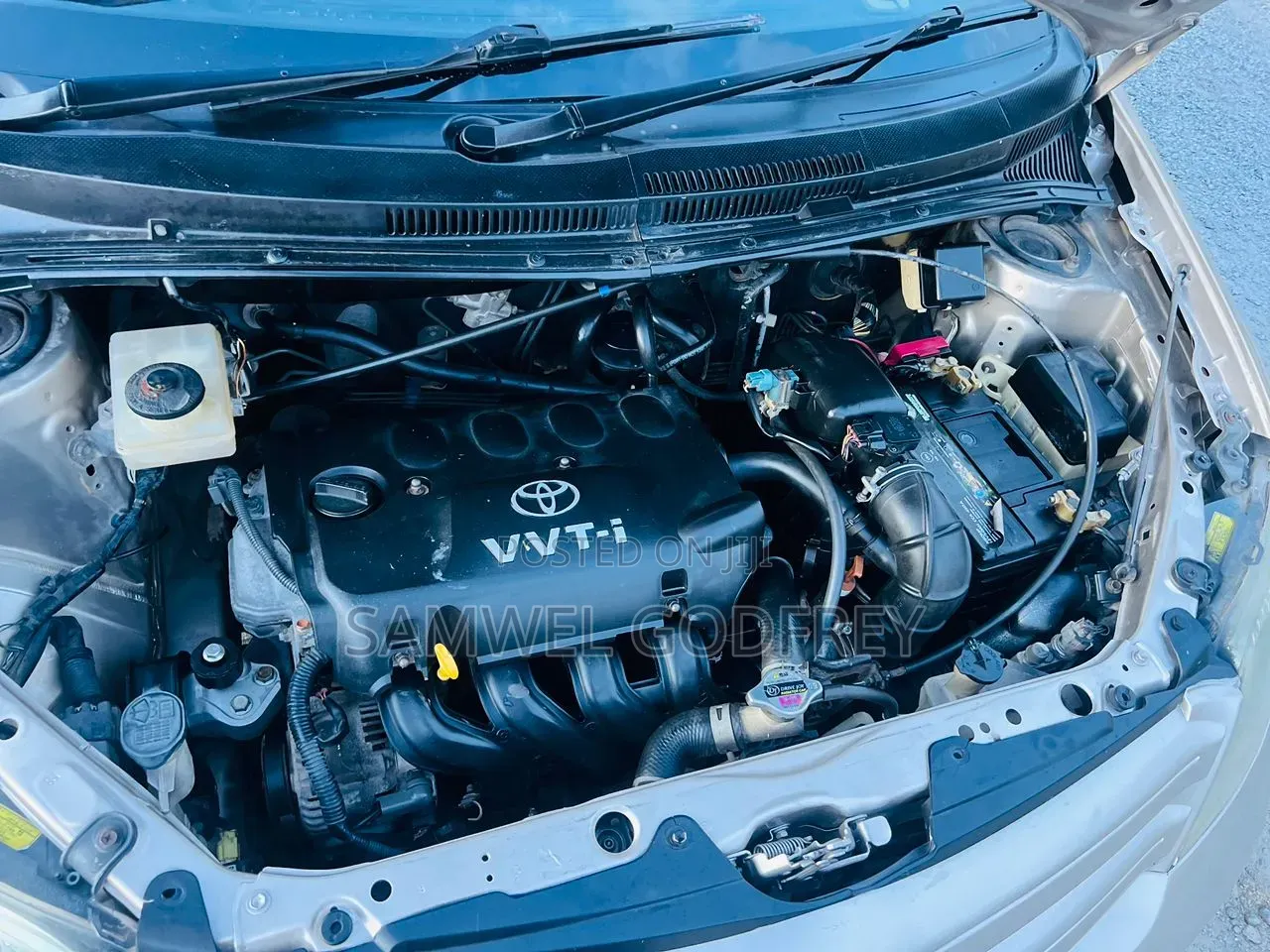 Toyota IST 2008 Silver