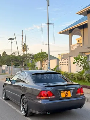 Toyota Crown 2007 Gray
