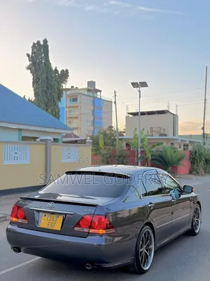 Toyota Crown 2007 Gray