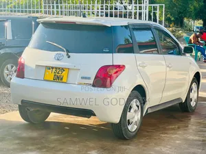 Toyota IST 2006 White