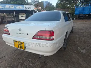 Toyota Cresta 1999 White