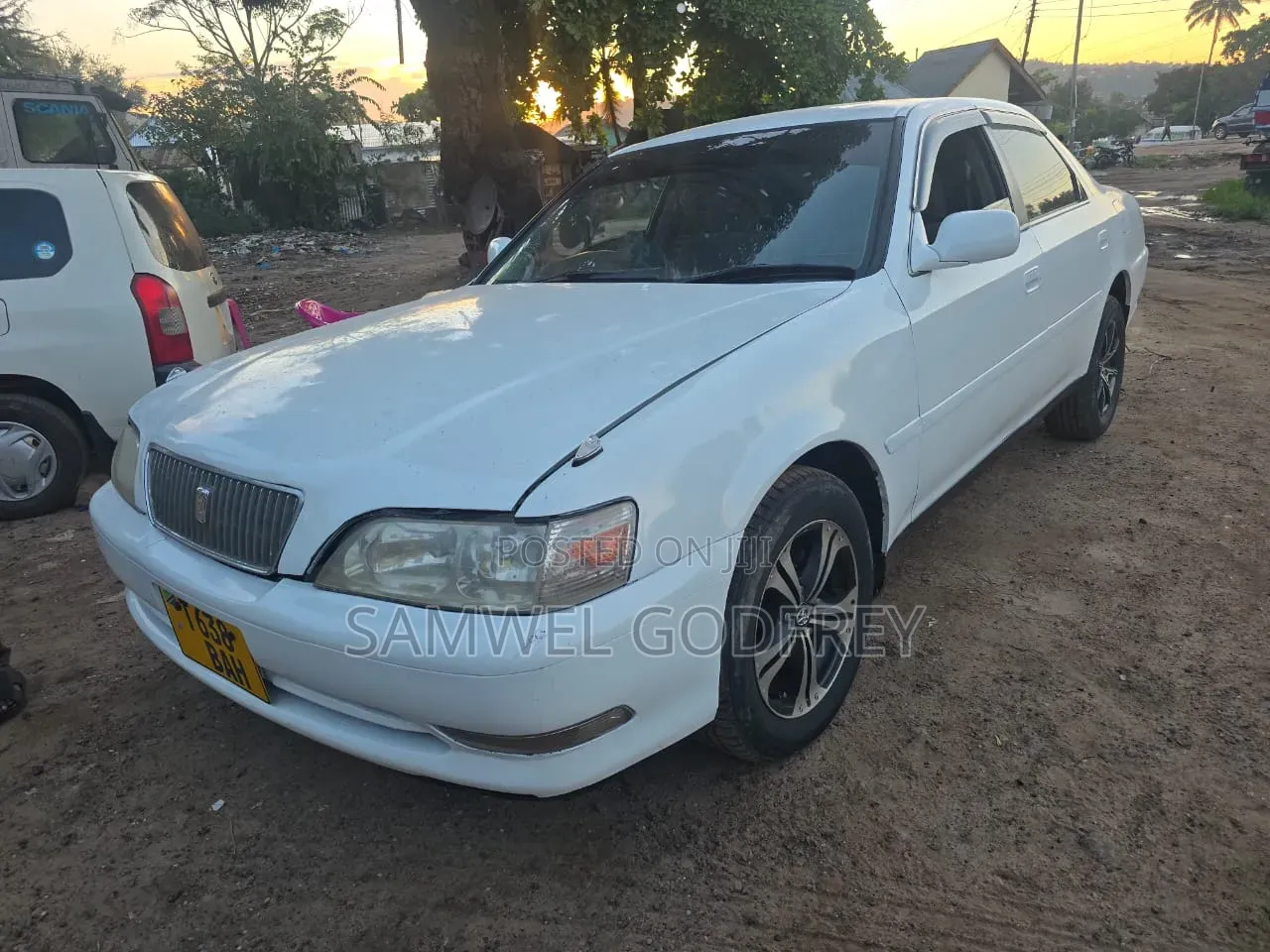 Toyota Cresta 1999 White