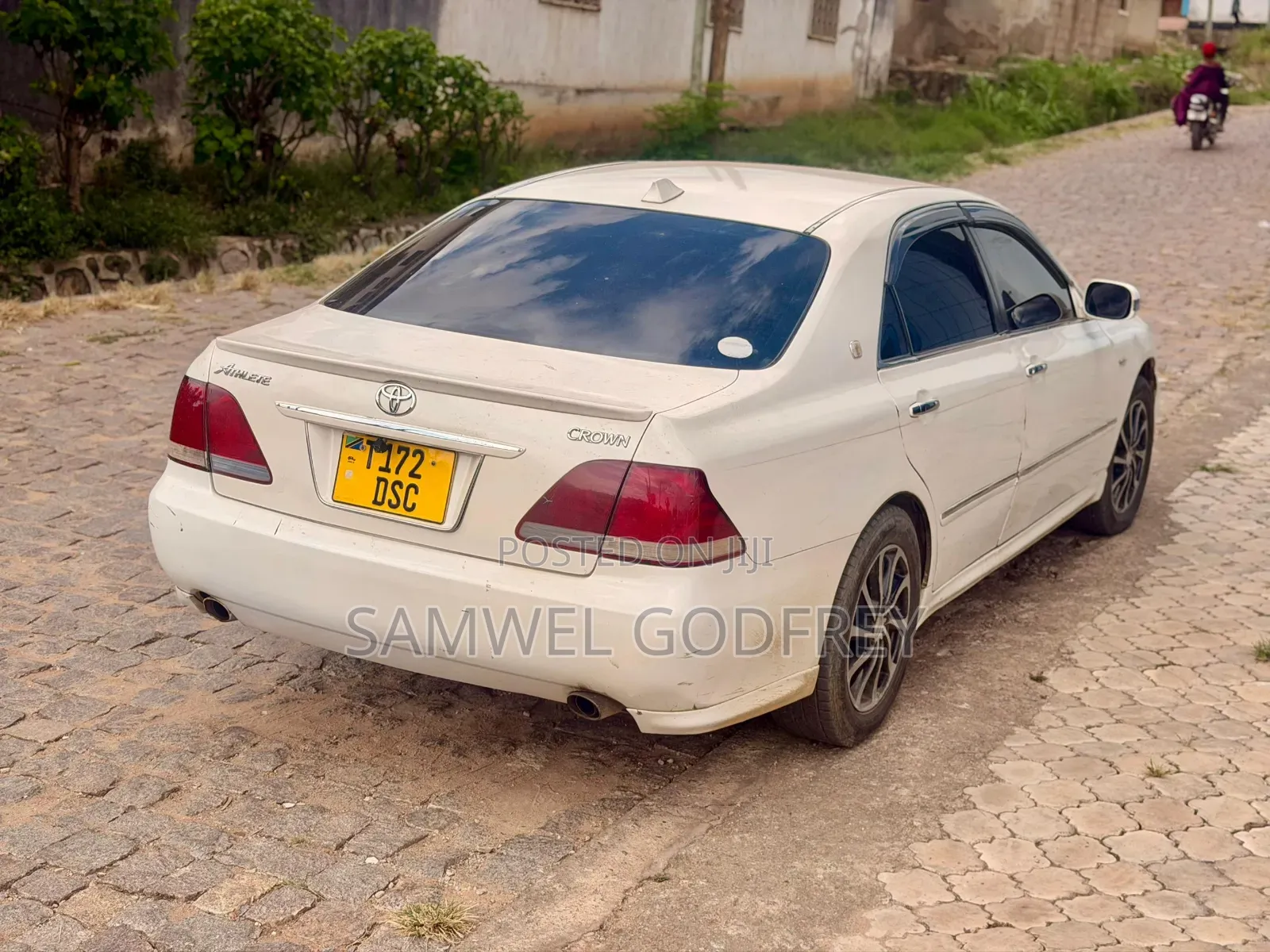 Toyota Crown 2006 White