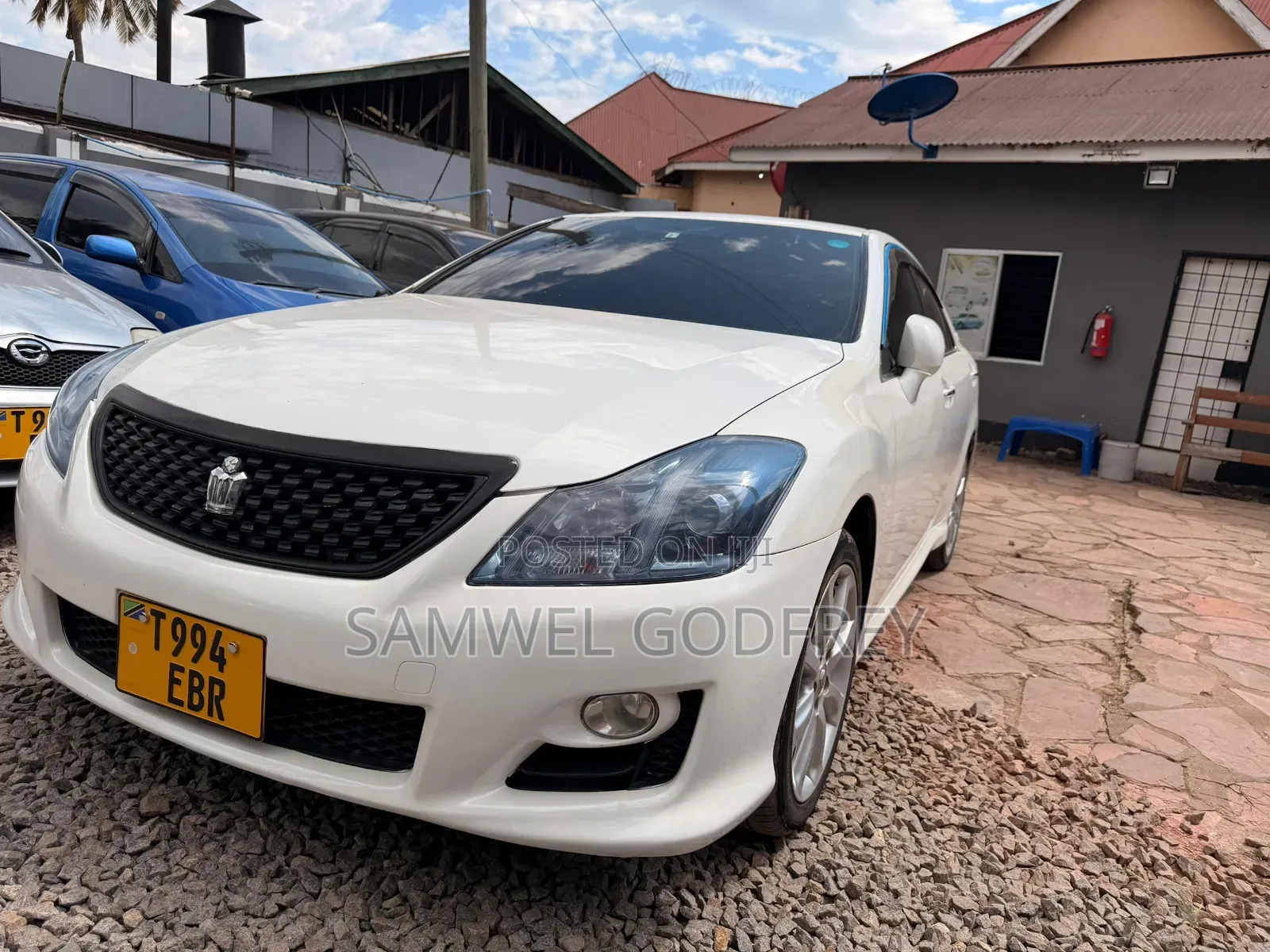 Toyota Crown 2009 White