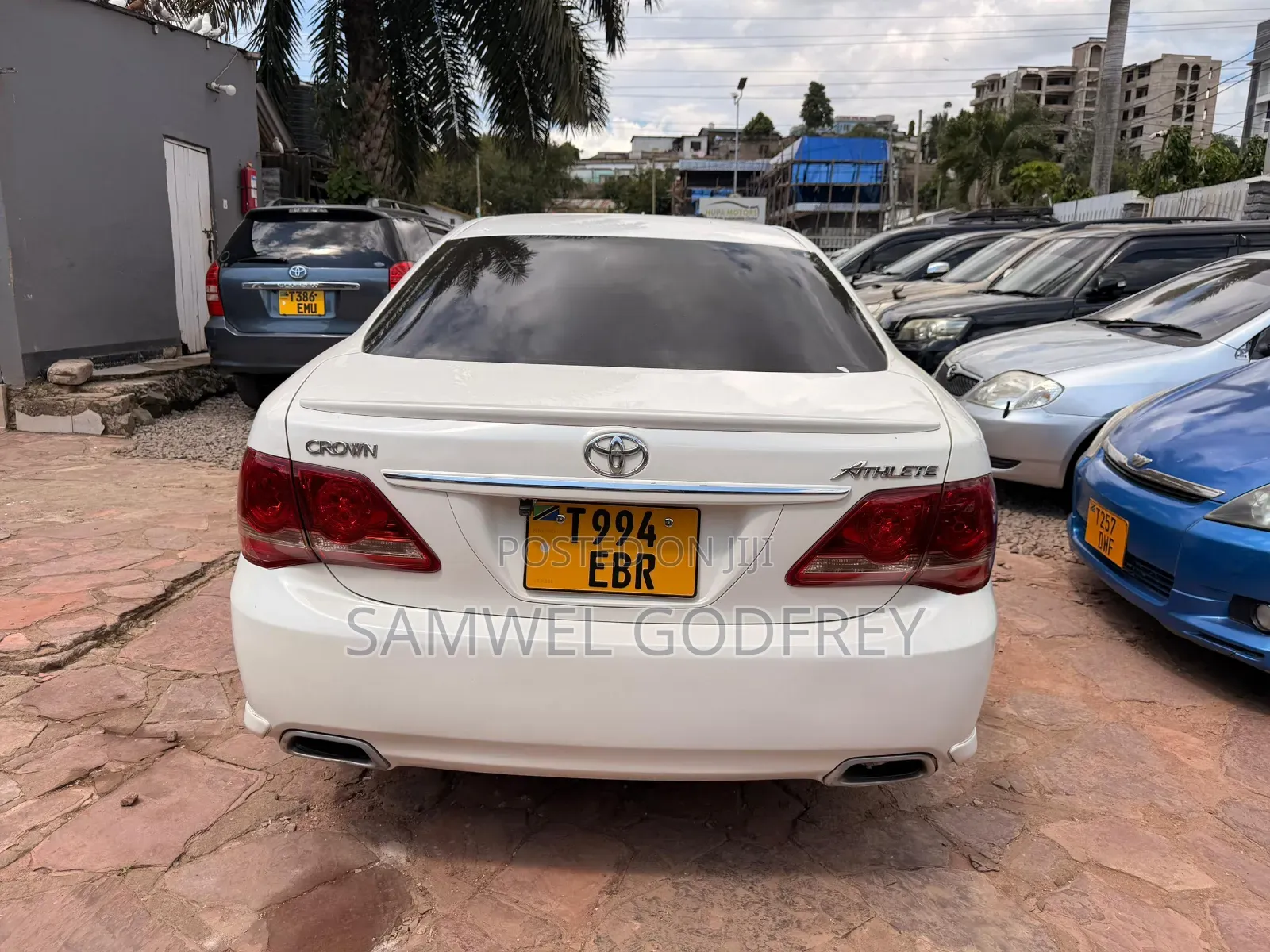 Toyota Crown 2009 White