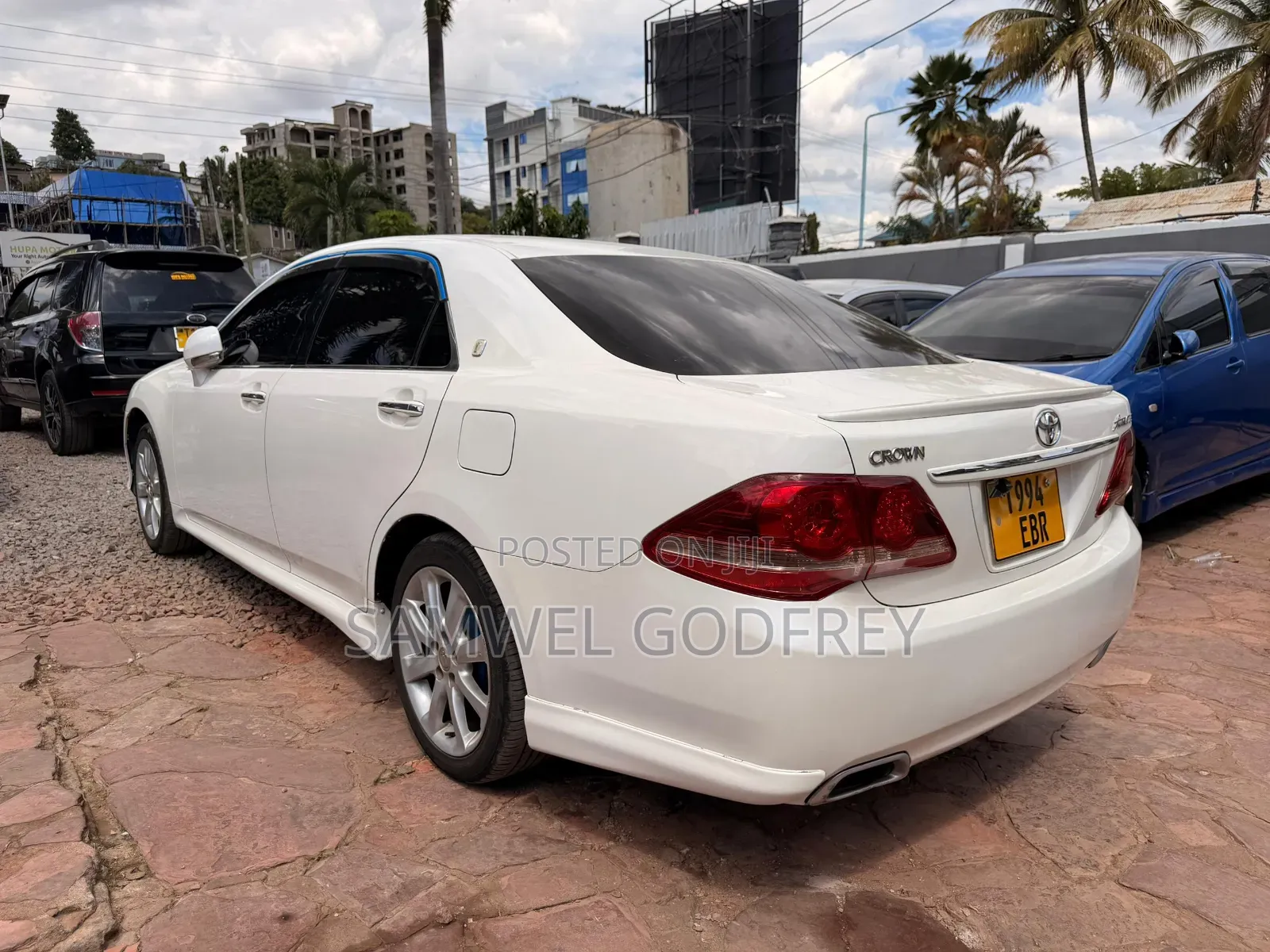 Toyota Crown 2009 White