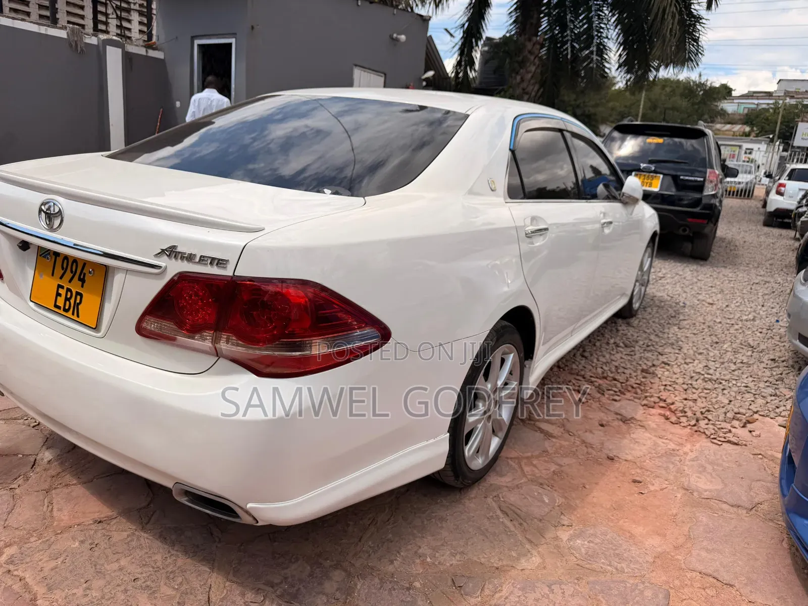 Toyota Crown 2009 White