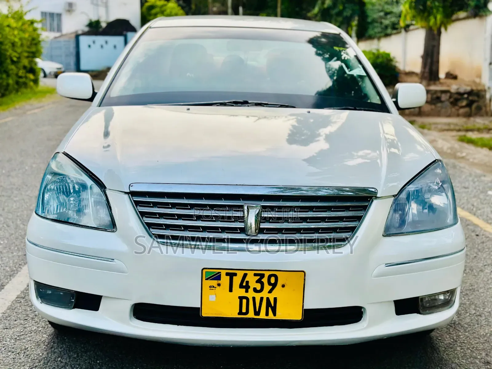 Toyota Premio 2005 White