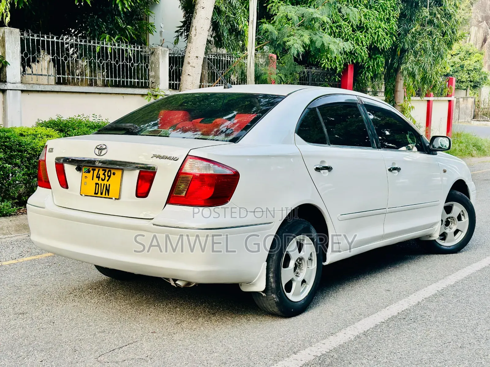 Toyota Premio 2005 White