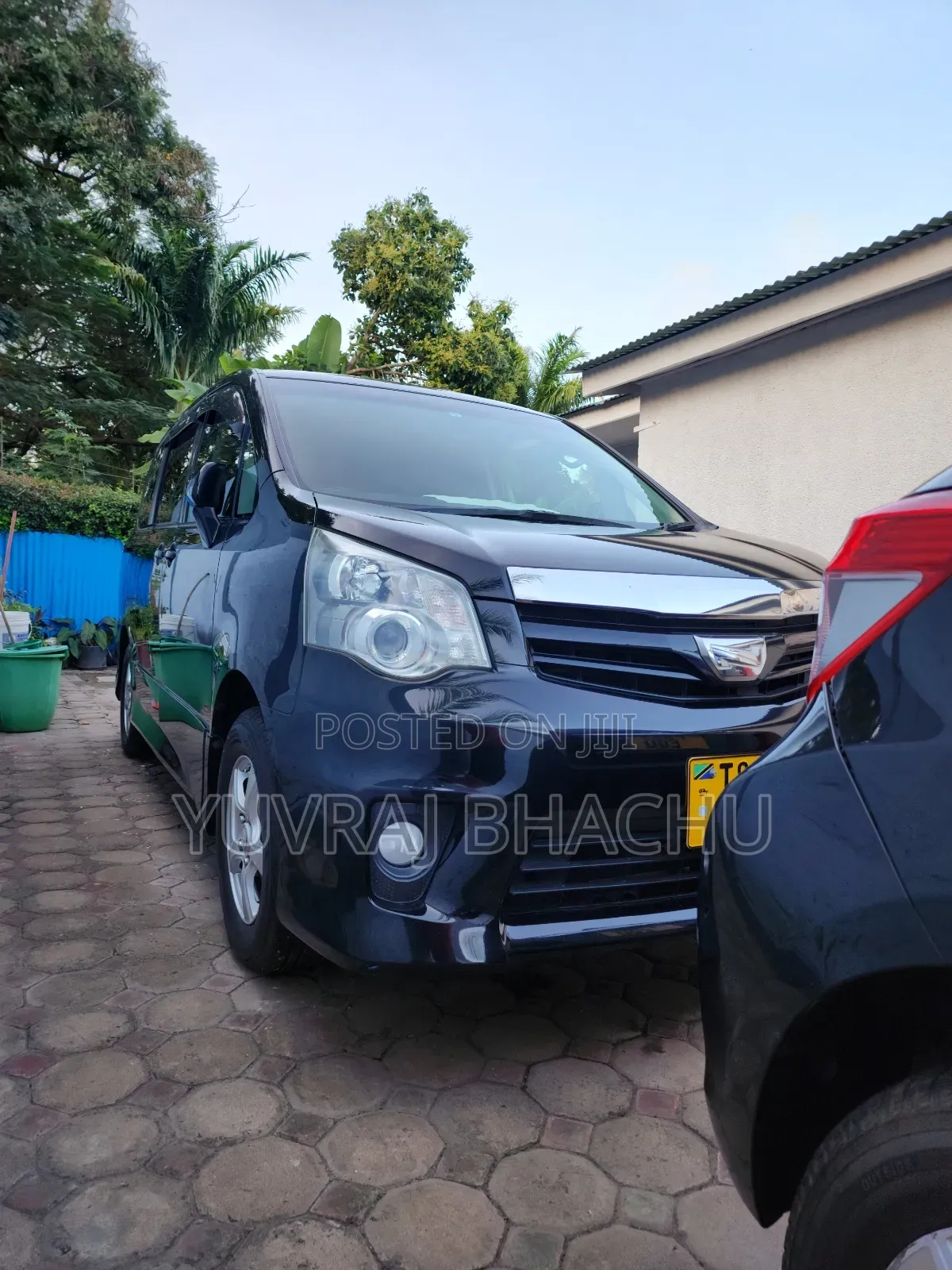Toyota Noah 2010 Black