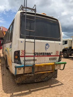 Tata Starbus Ultra Skool 2007 White