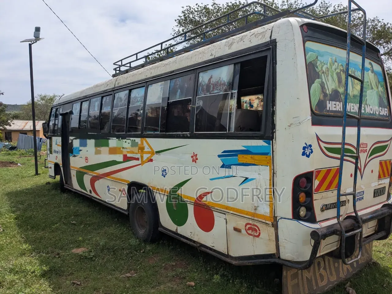 Tata Starbus Ultra Skool 2007 White