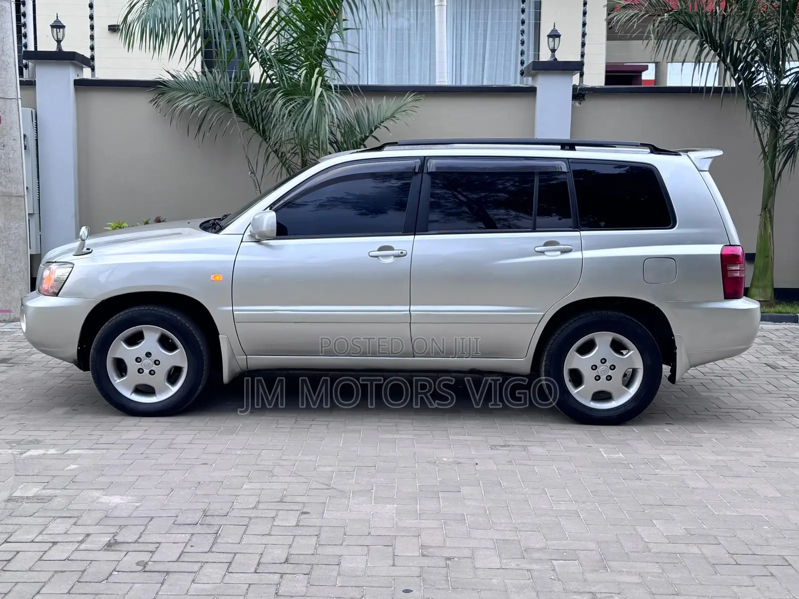 Toyota Kluger 2004 Silver