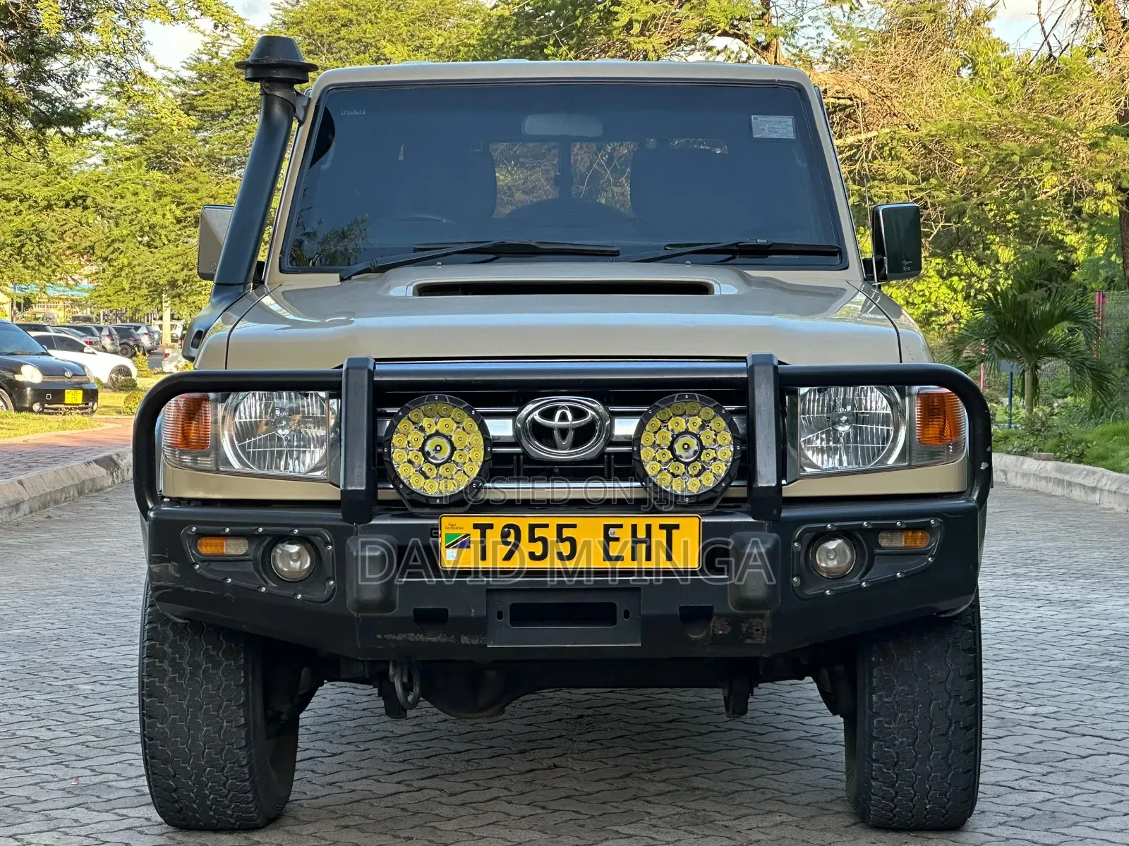 Toyota Land Cruiser 2017 Beige