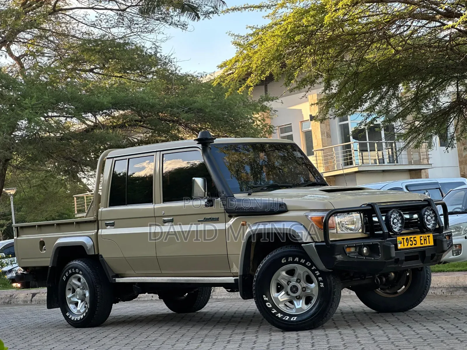 Toyota Land Cruiser 2017 Beige