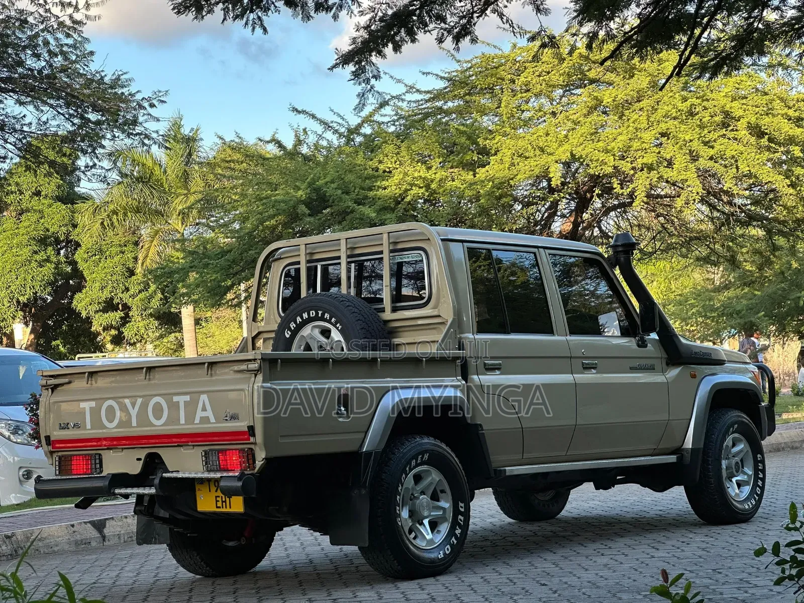 Toyota Land Cruiser 2017 Beige
