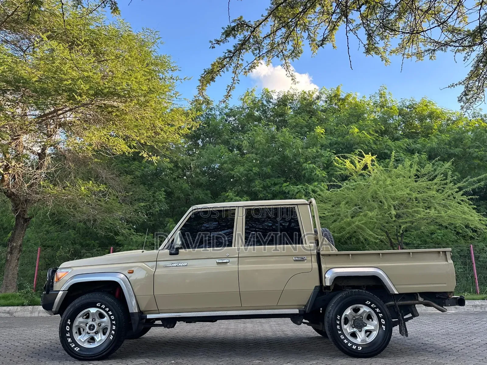Toyota Land Cruiser 2017 Beige