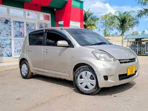 Toyota Passo 2006 Beige