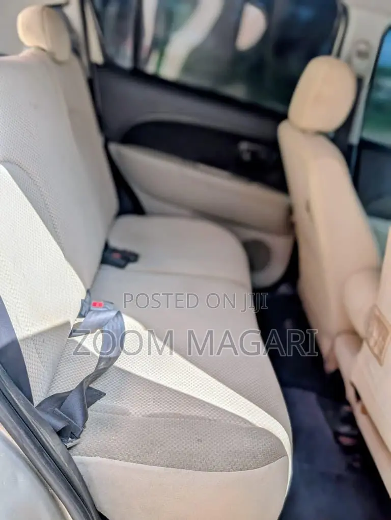 Toyota Passo 2006 Beige