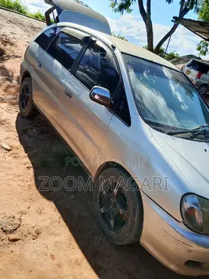 Toyota Nadia 2000 Silver