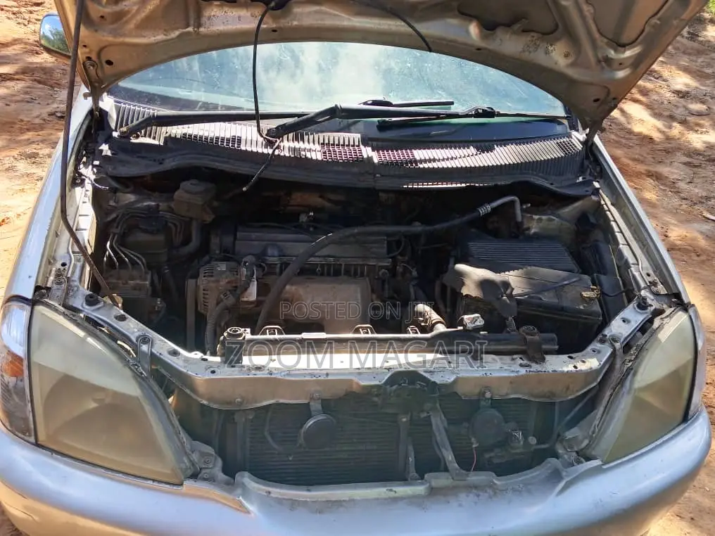 Toyota Nadia 2000 Silver