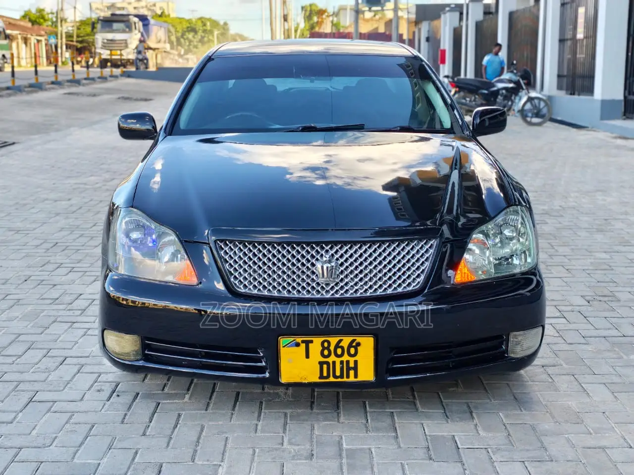 Toyota Crown 2004 Black