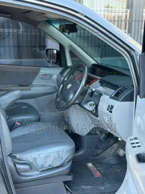 Toyota Noah 2003 Gray